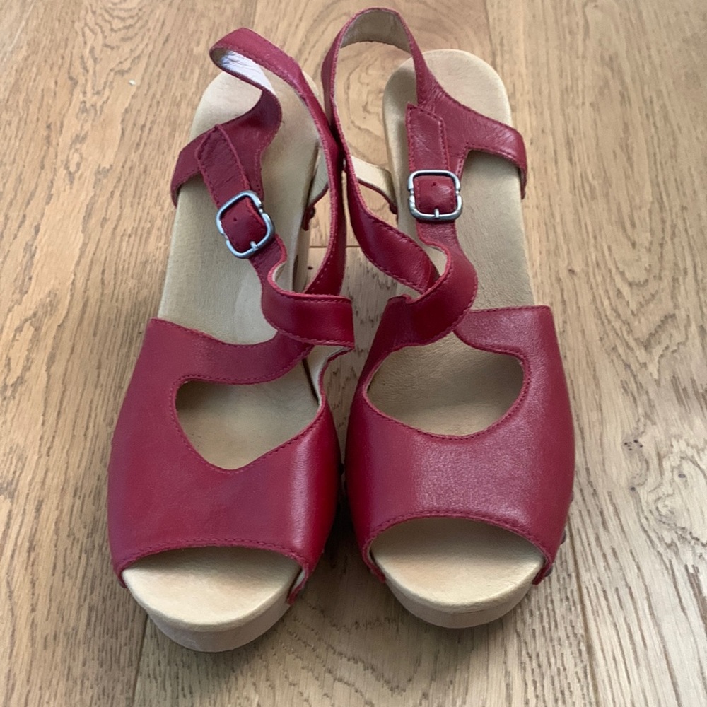 UGG Red Leather Wooden Sandal Clogs
